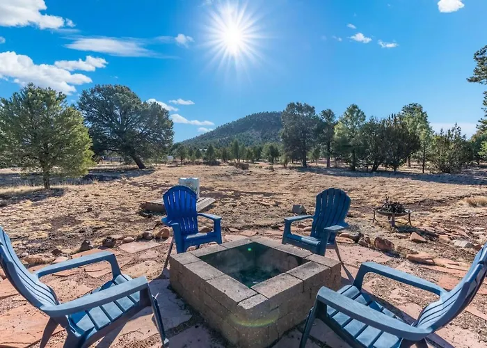 2-acre Escape Near & Grand Canyon Holiday home *