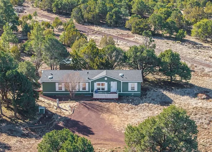2-acre Escape Near & Grand Canyon *