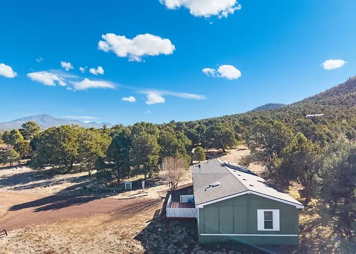 2-acre Escape Near & Grand Canyon Holiday home *